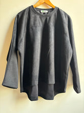 Load image into Gallery viewer, Batwing Suede Top