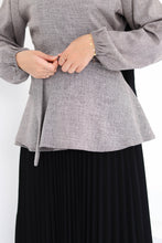 Load image into Gallery viewer, Serene Croisé Blouse in Grey Linen